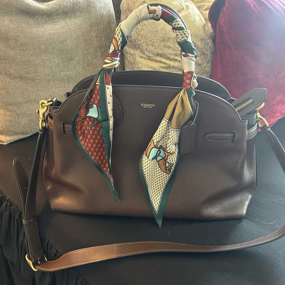 Coach Empire 40 - Maple